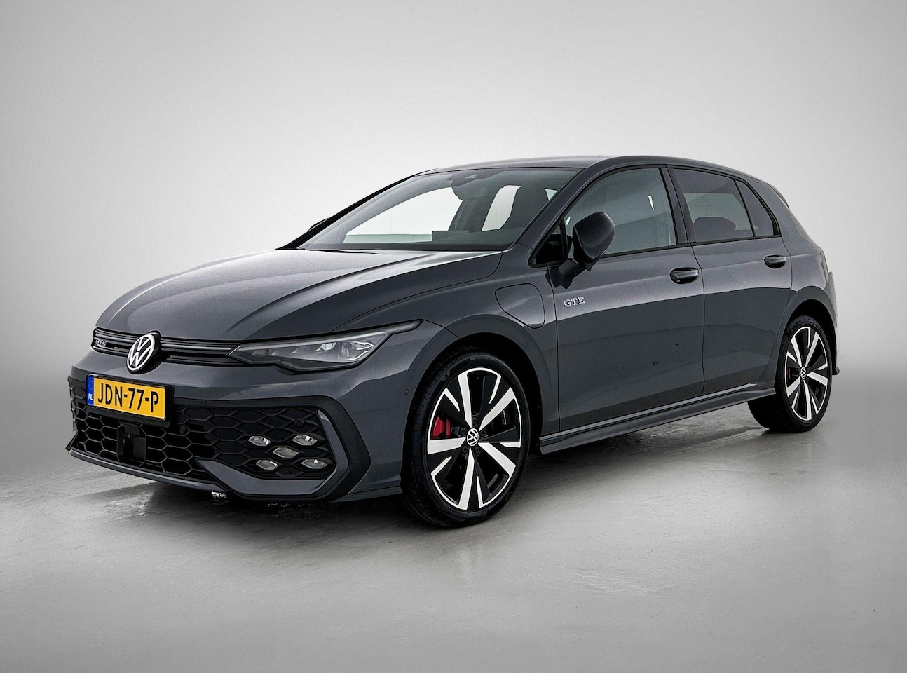 Volkswagen Golf - 1.5 eHybrid GTE 272 PK| Origineel Nederlands | 1e Eigenaar | Navigatie | Achteruitrijcamer - AutoWereld.nl