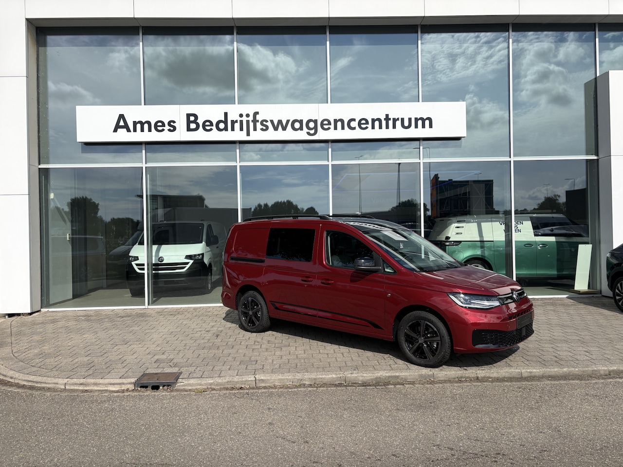 Volkswagen Caddy Maxi - 1.5 TSI eHybrid Dubbel Cabine Limited Edition 150PK \ 5 Zitplaatsen \ | Trekhaak | 2x schu - AutoWereld.nl