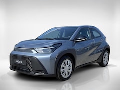 Toyota Aygo X - Hybrid 115 play | Nieuw | Achteruitrij camera | Climate Control |