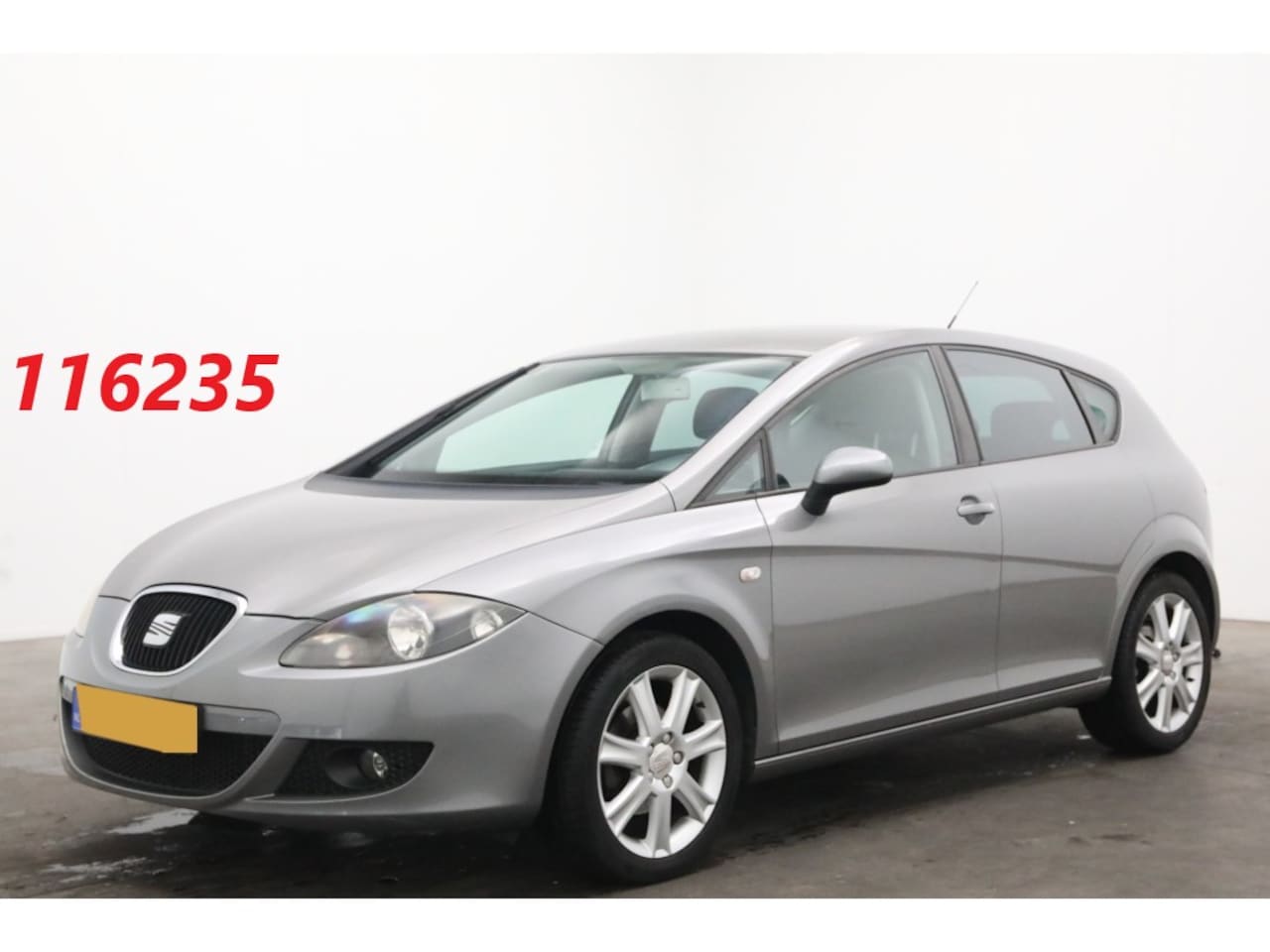 SEAT Leon - 1.6 Stylance Cruise Clima Bluetooth PDC Org.NL + NAP - AutoWereld.nl
