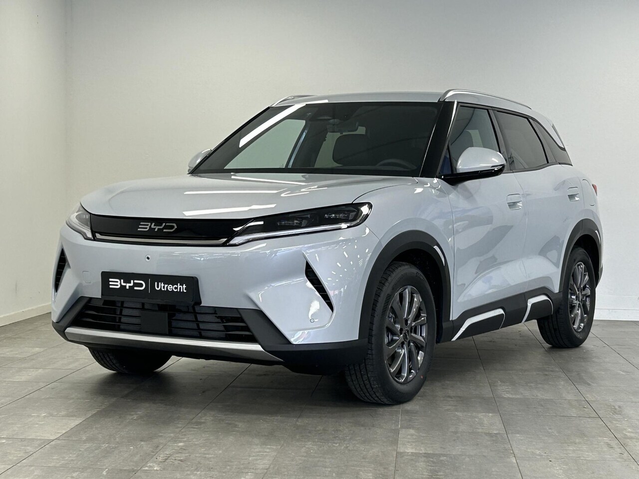 BYD Atto 2 - 1.5 DM-i Boost ZWART LEDER | INCLUSIEF €1500,- BYD UTRECHT LAUNCH PREMIE ! - AutoWereld.nl