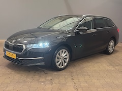 Skoda Octavia Combi - 1.5 TSI Business Edition | 1e Eigenaar | Dealer Onderhouden | Trekhaak | LED | Clima | Cam