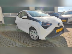 Toyota Aygo - 1.0 VVT-i x-play Car Play camera
