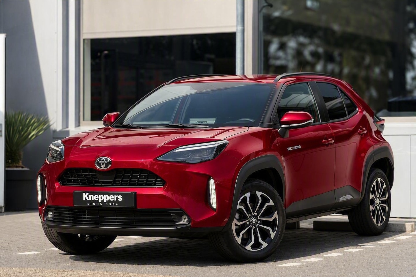 Toyota Yaris Cross - 1.5 Hybrid 130 Dynamic Apple/Android, Voorstoelen + stuur verwarmd - AutoWereld.nl