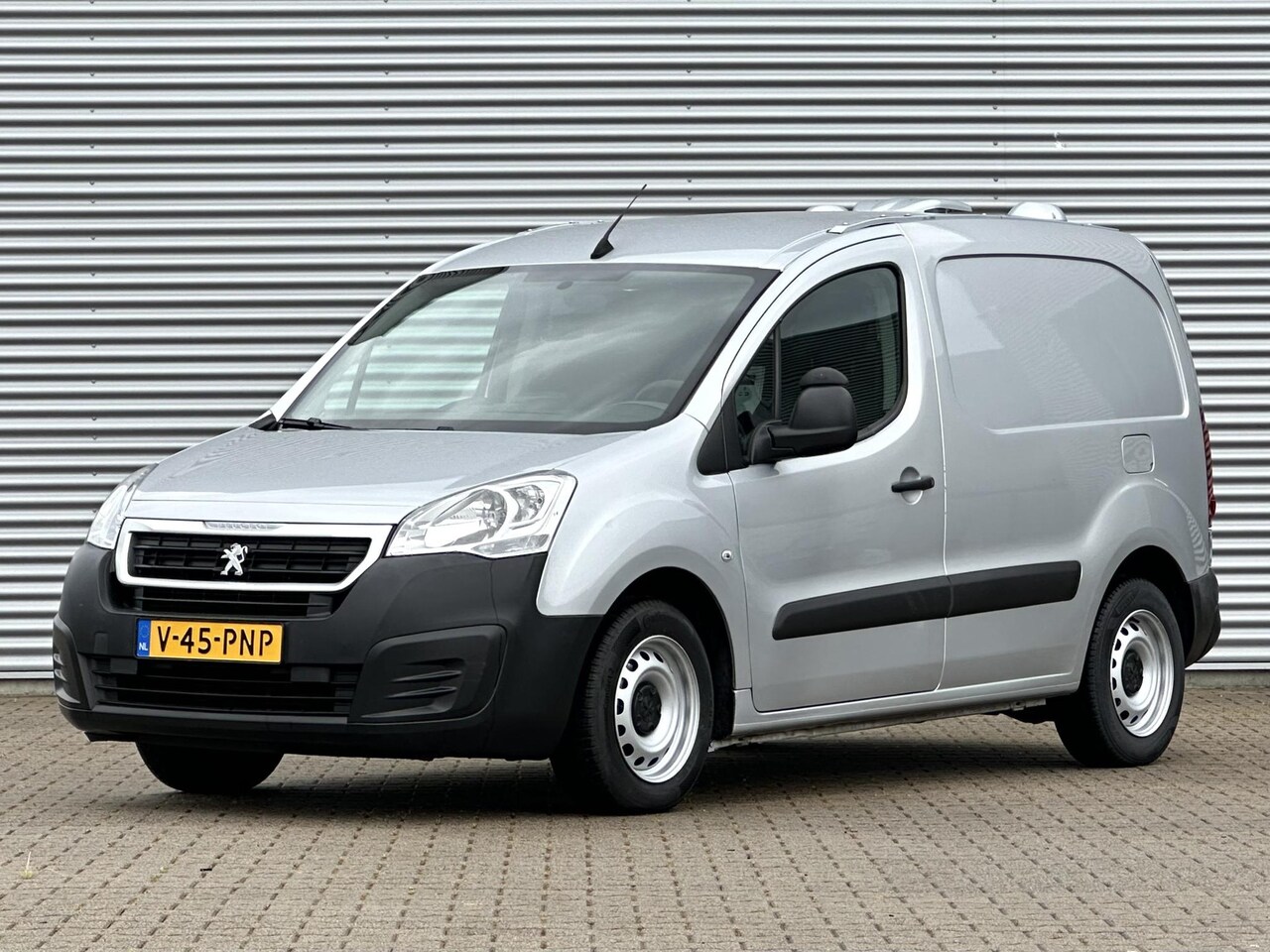 Peugeot Partner - 122 1.6 BlueHDi 75 L1 Pro MARGE btw vrij - AutoWereld.nl