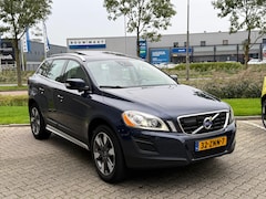 Volvo XC60 - 2.4 D5 215pk Automaat AWD Summum / 5-Cil / 2e Eigenaar / Dealeronderhouden / Niveauregelin