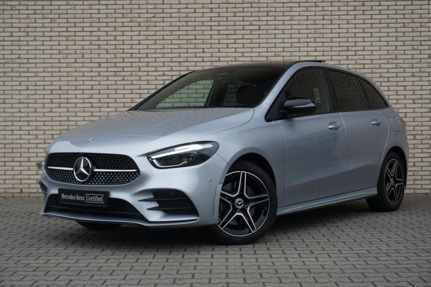 Mercedes-Benz B-klasse - B 250 e Business Solution AMG | Distronic | Achteruitrijcamera | Panoramadak | Stoelverwar - AutoWereld.nl