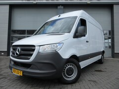 Mercedes-Benz Sprinter - 215 CDI L2H2 Airco, Camera, Navigatie , Trekhaak , 3-Zits