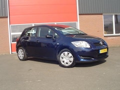 Toyota Auris - 1.6-16V Terra / Airco / trekhaak / NAP