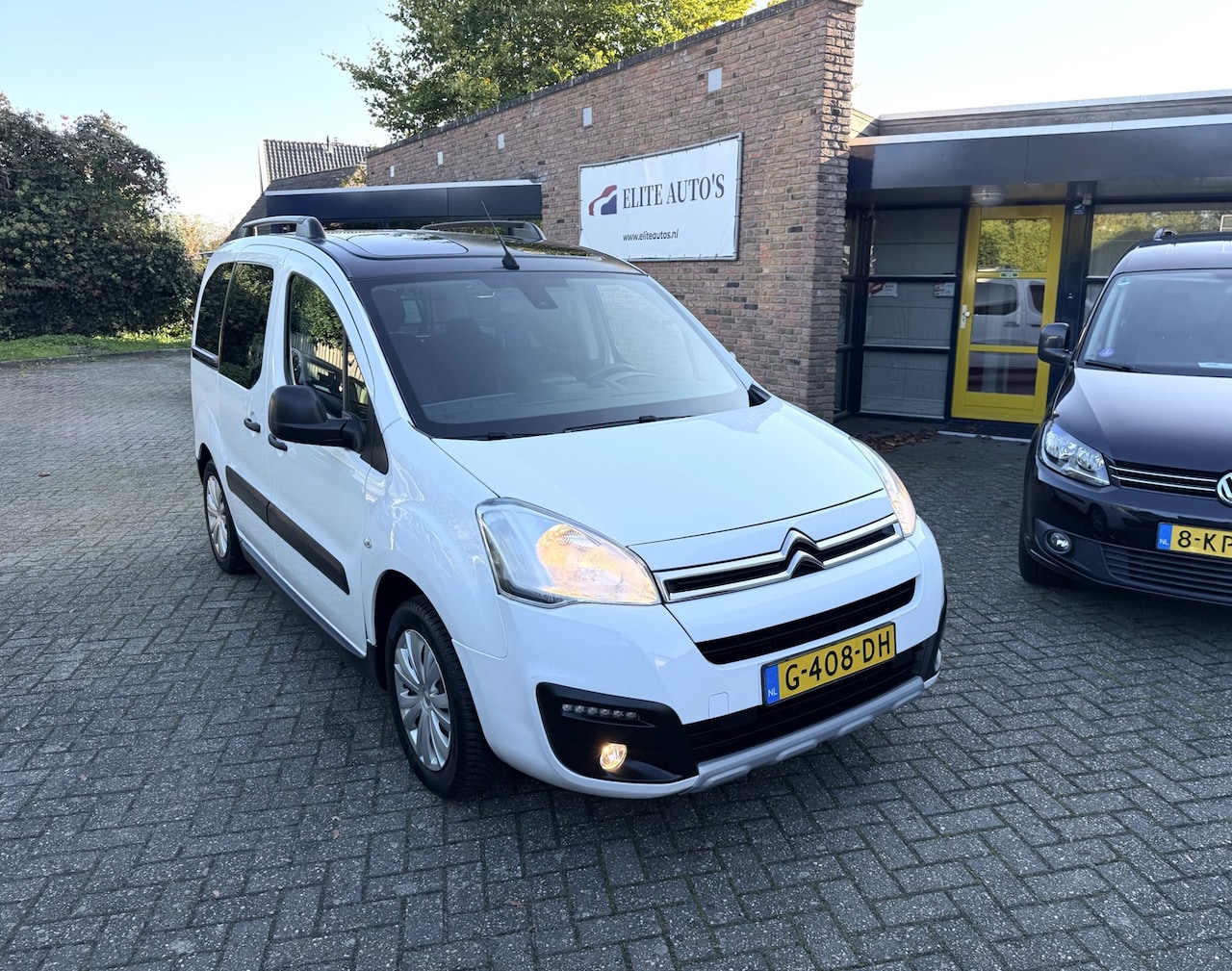Citroën Berlingo - /zeer mooie en dealer onderhouden/airco/navi/panorama-dak/lage km+NAP/Apk!!! - AutoWereld.nl
