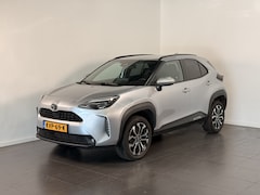 Toyota Yaris Cross - 1.5 Hybrid 115 Dynamic | Stoel / Stuur en voorruitverwarming | Parkeersensoren |