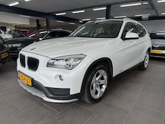 BMW X1 - SDrive20i Limited Series automaat xenon clima cruise controle lm-velgen elektrische pakket