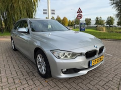 BMW 3-serie Touring - 320i High Executive