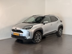 Toyota Yaris Cross - 1.5 Hybrid 115 Dynamic | Stoel / Stuur en voorruitverwarming | Parkeersensoren |