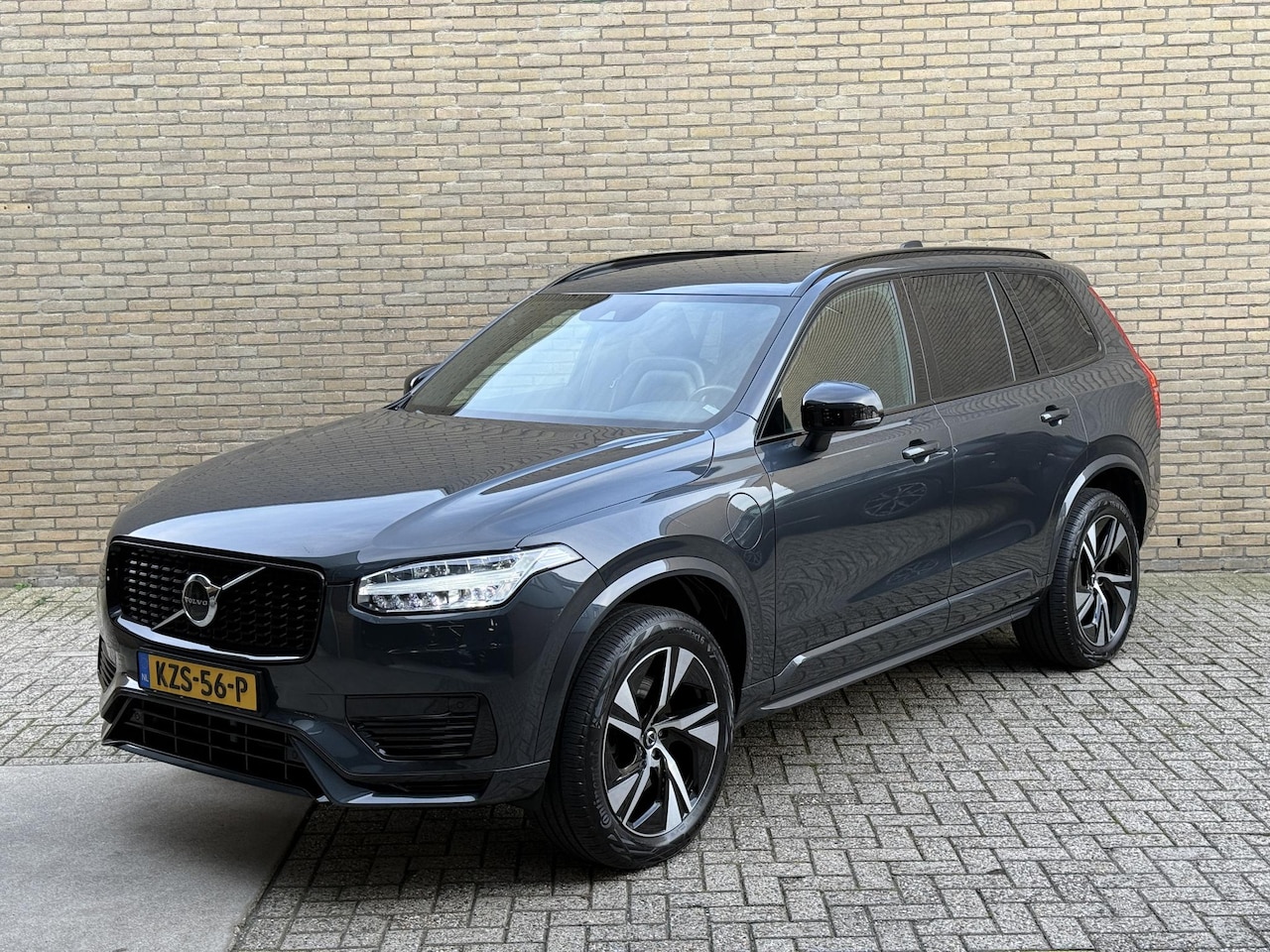 Volvo XC90 - 2.0 T8 Recharge AWD 455pk R-Design | SOH 100% | Long range | Leder/nubuck contourstoel | M - AutoWereld.nl