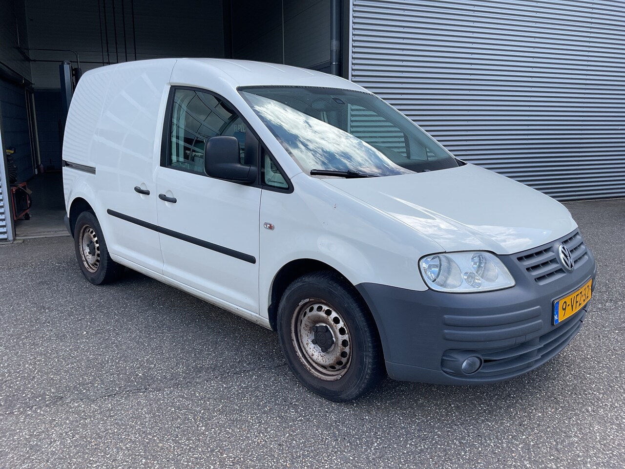 Volkswagen Caddy - 1.9 TDI EXPORT DB-Riem V.V./ Airco/ Cruise/ Trekhaak/ Radio - AutoWereld.nl