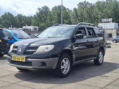 Mitsubishi Outlander Sport - €2250, -2.0 Invite+ Sport AIRCONDITION TREKHAAK
