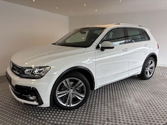Volkswagen Tiguan - 1.4 TSI ACT Comfortline Business R-Line Automaat | Panoramadak | Camera