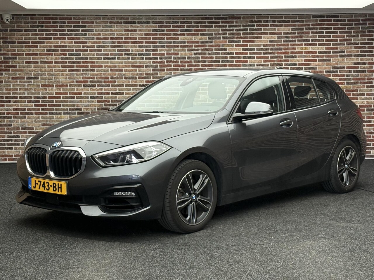BMW 1-serie - 118i Executive Edition Sport Line Automaat BMW Dealer Garantie BTW AUTO - AutoWereld.nl