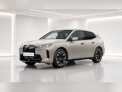BMW iX - xDrive45 101 kWh | 2026 | 21" | M Multifunctionele voorstoelen | Trekhaak | Driving Assist