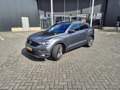 Volkswagen T-Roc - 1.5 TSI 150pk Sport Business R | Trekhaak | Camera | LED | Navigatie |