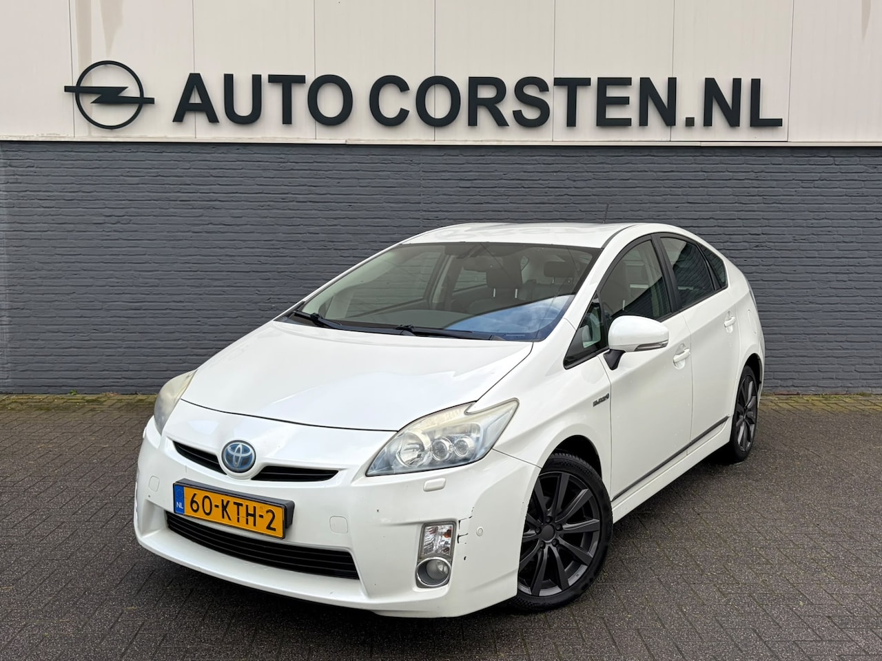 Toyota Prius - 1.8I Hybride Executive Automaat Leder+Verwarmd Adap.Cruise Camera Navi Head Up Display Blu - AutoWereld.nl