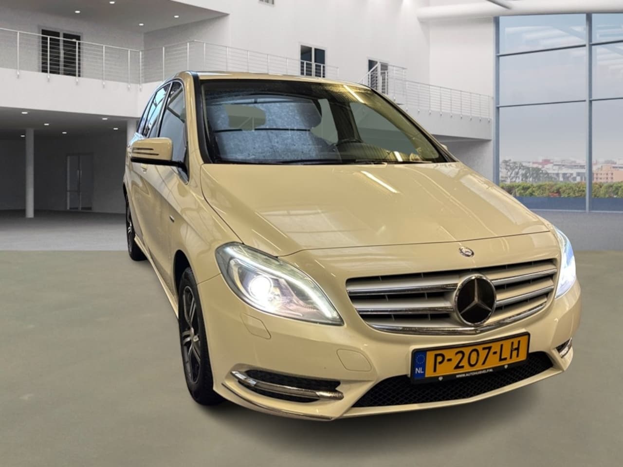 Mercedes-Benz B-klasse - 180 Ambition Led Xenon Nieuwe Distributie - AutoWereld.nl