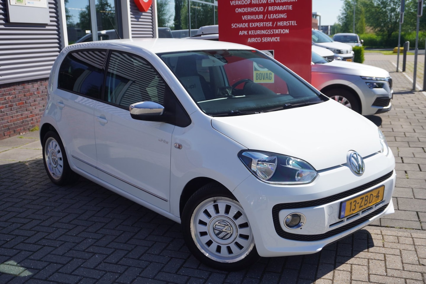 Volkswagen Up! - 1.0 high up! BlueMotion / Bluetooth / Navi - AutoWereld.nl