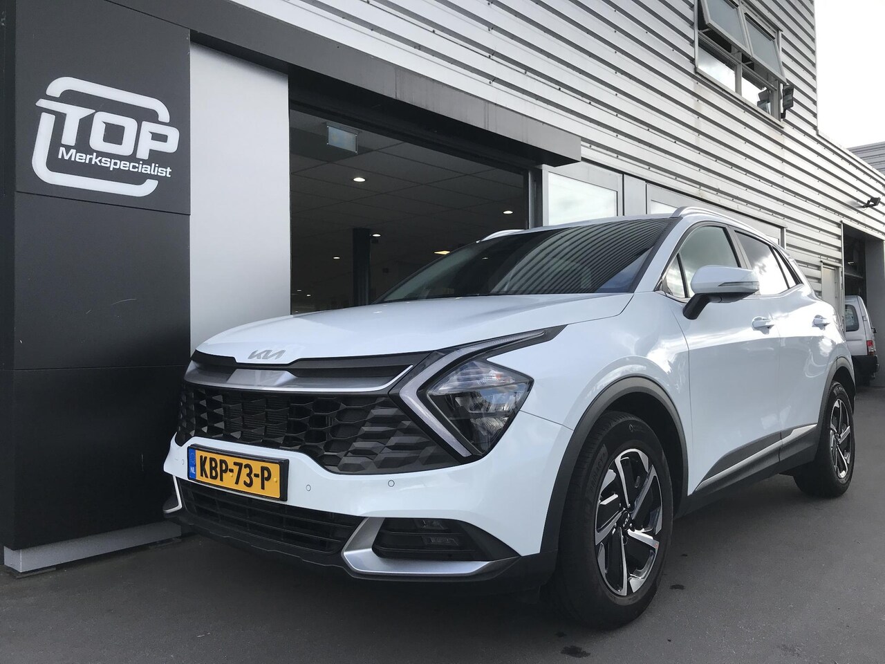 Kia Sportage - 1.6 MHEV ComfortPlusLine Stoelverw. Navi - AutoWereld.nl
