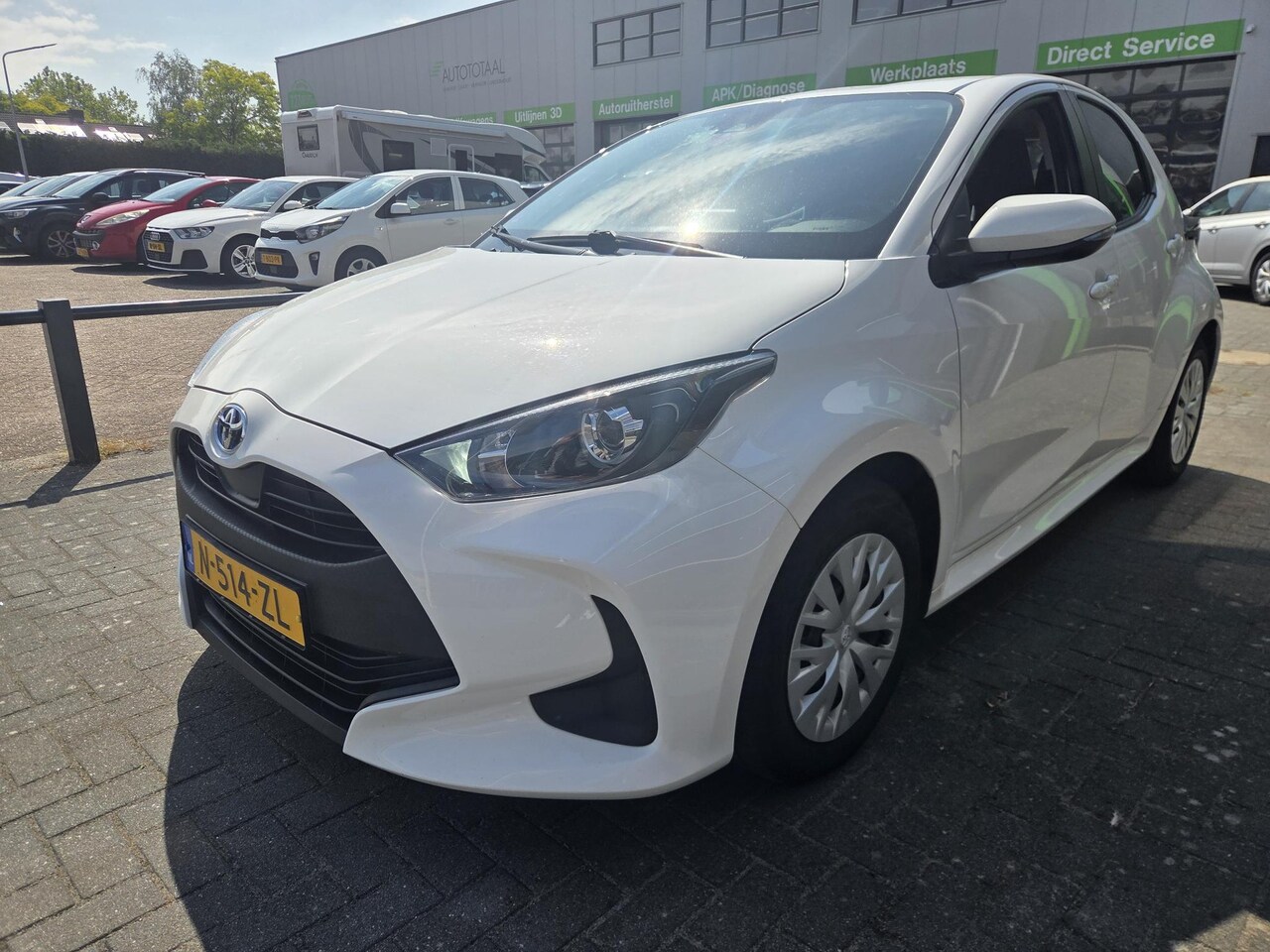 Toyota Yaris - 1.5 Hybrid Active CARPLAY - AUTO AIRCO - ADAP CRUISE - DAB - AutoWereld.nl