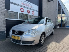 Volkswagen Polo - 1.4-16V Optive Met 1 Jaar APK