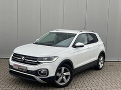 Volkswagen T-Cross - 1.0 TSI Style Automaat Navigatie ( via Apple Carplay, Android Auto ), Climate Control, Afn
