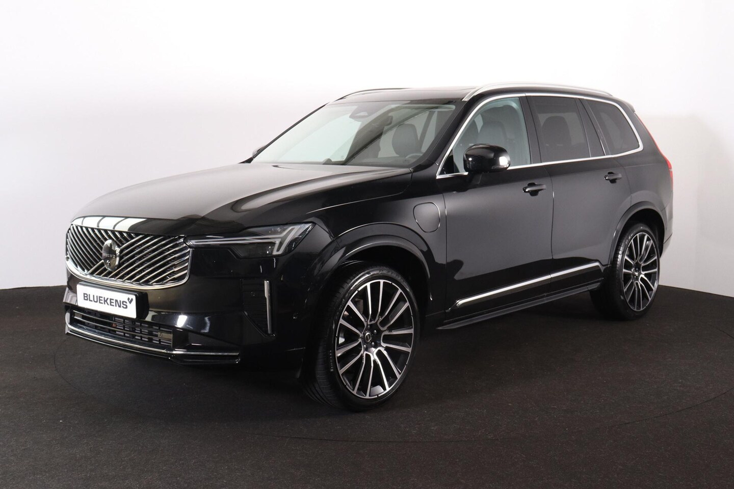 Volvo XC90 - T8 Recharge AWD Ultra Bright - Luchtvering - Panorama/schuifdak - IntelliSafe Assist & Sur - AutoWereld.nl