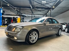 Mercedes-Benz E-klasse - 320 Avantgarde/Dealer onderhouden/Schuifdak/Apk nw bij aflevering