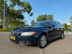 Volvo V70 - 1.6 T4 Limited Edition / airco / cruise.control / leder / pdc / elek.pakket / trekhaak / s