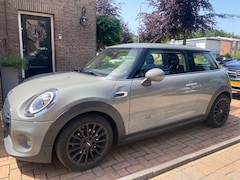 MINI Cooper - 1.5 AUTOMAAT NIEUWSTAAT 89.000KM ORIG 1e EIGENARESSE org nederlandse auto incl onderhoudsh