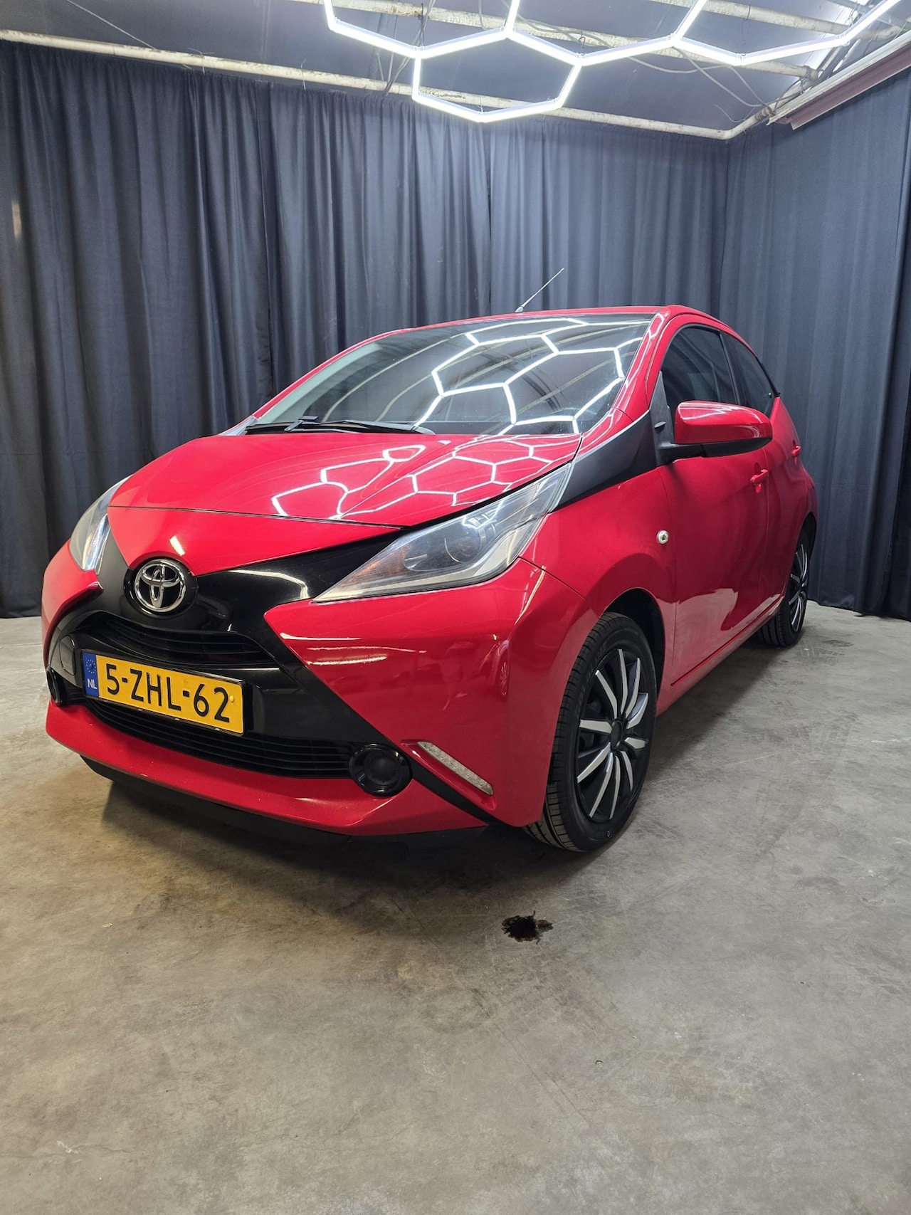 Toyota Aygo - 1.0 VVT-i x-play 1.0 VVT-i x-play - AutoWereld.nl