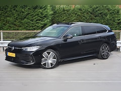 Volkswagen Passat Variant - 1.5 eHybrid 204PK R-Line Edition Schuif-kanteldak | Wegklapbare trekhaak | 360 camera | Do