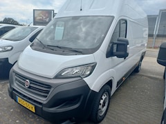Fiat Ducato - 35 2.3 MultiJet L4H3 | Camera | Parkeersensoren | Trekhaak | Houten vloer in laadruimte