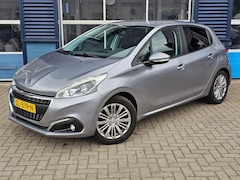 Peugeot 208 - 1.2 PureTech 110 Signature Parkeerhulp Achter | Trekhaak | Navigatie | 1e Eigenaar |