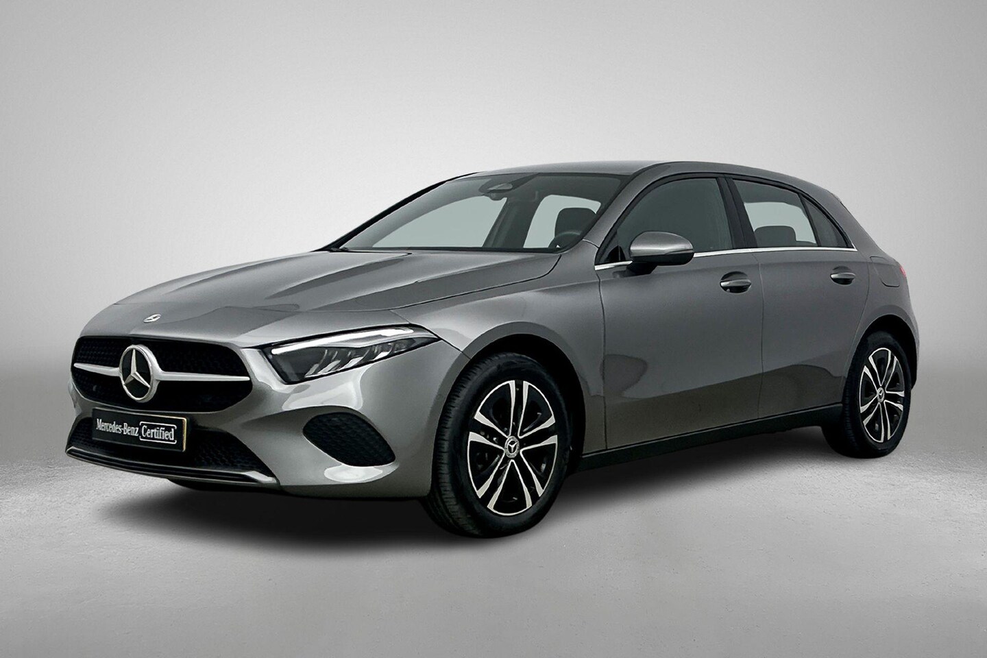 Mercedes-Benz A-klasse - A 250e Automaat Star Edition | Advanced Pakket | Parkeerpakket met camera | Licht en Zicht - AutoWereld.nl