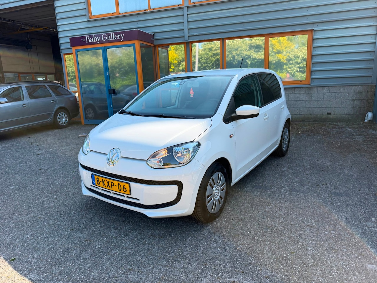 Volkswagen Up! - 1.0 move up! BlueMotion Navi Airco Inruil Mogelijk - AutoWereld.nl