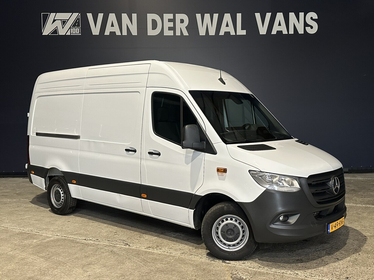 Mercedes-Benz Sprinter - 317 CDI 170pk 9G-Tronic Automaat L2H2 Facelift Euro6 Airco | Camera | Navigatie | LED | Ch - AutoWereld.nl
