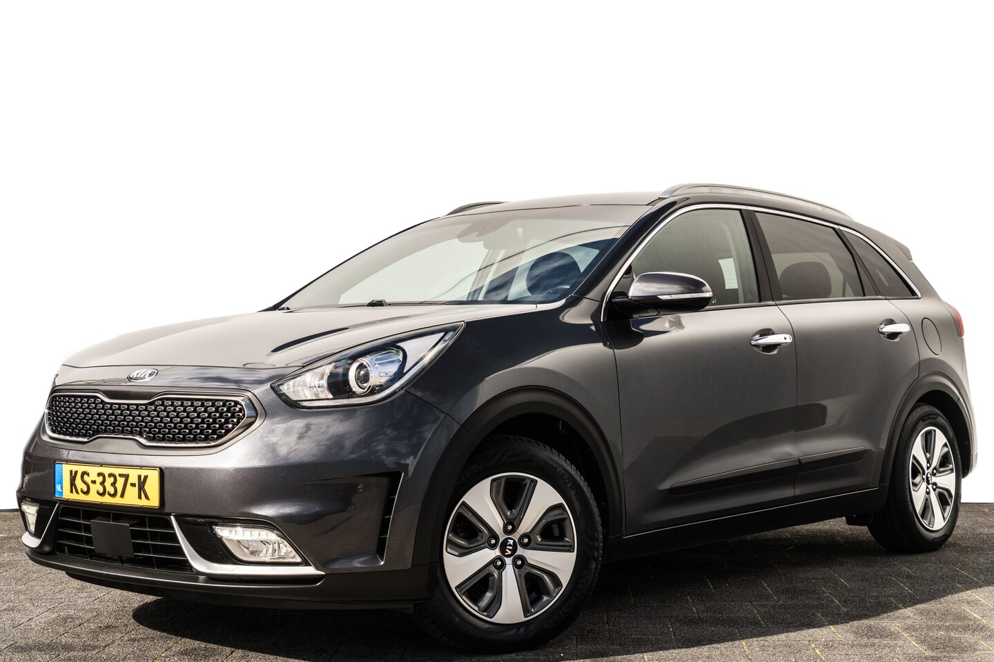 Kia Niro - 1.6 GDi Hybrid BusinessLine | Zwart Leder | Trekhaak | LED | Camera | Stoel + Stuurw. Verw - AutoWereld.nl