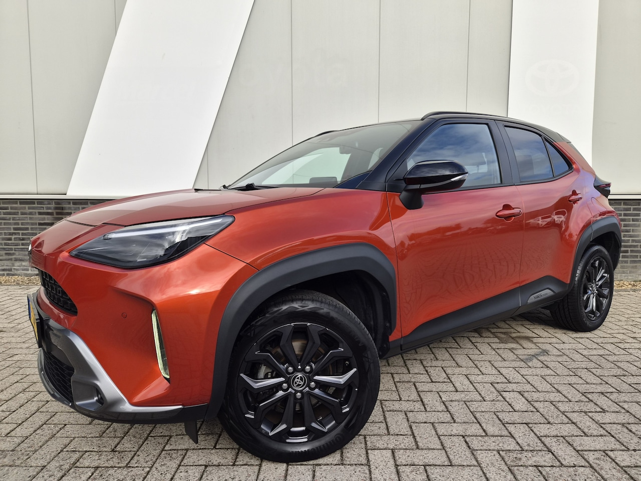 Toyota Yaris Cross - 1.5 Hybrid Explore Navi LM velgen PDC v+a Apple/Android auto Stoelverwarming - AutoWereld.nl