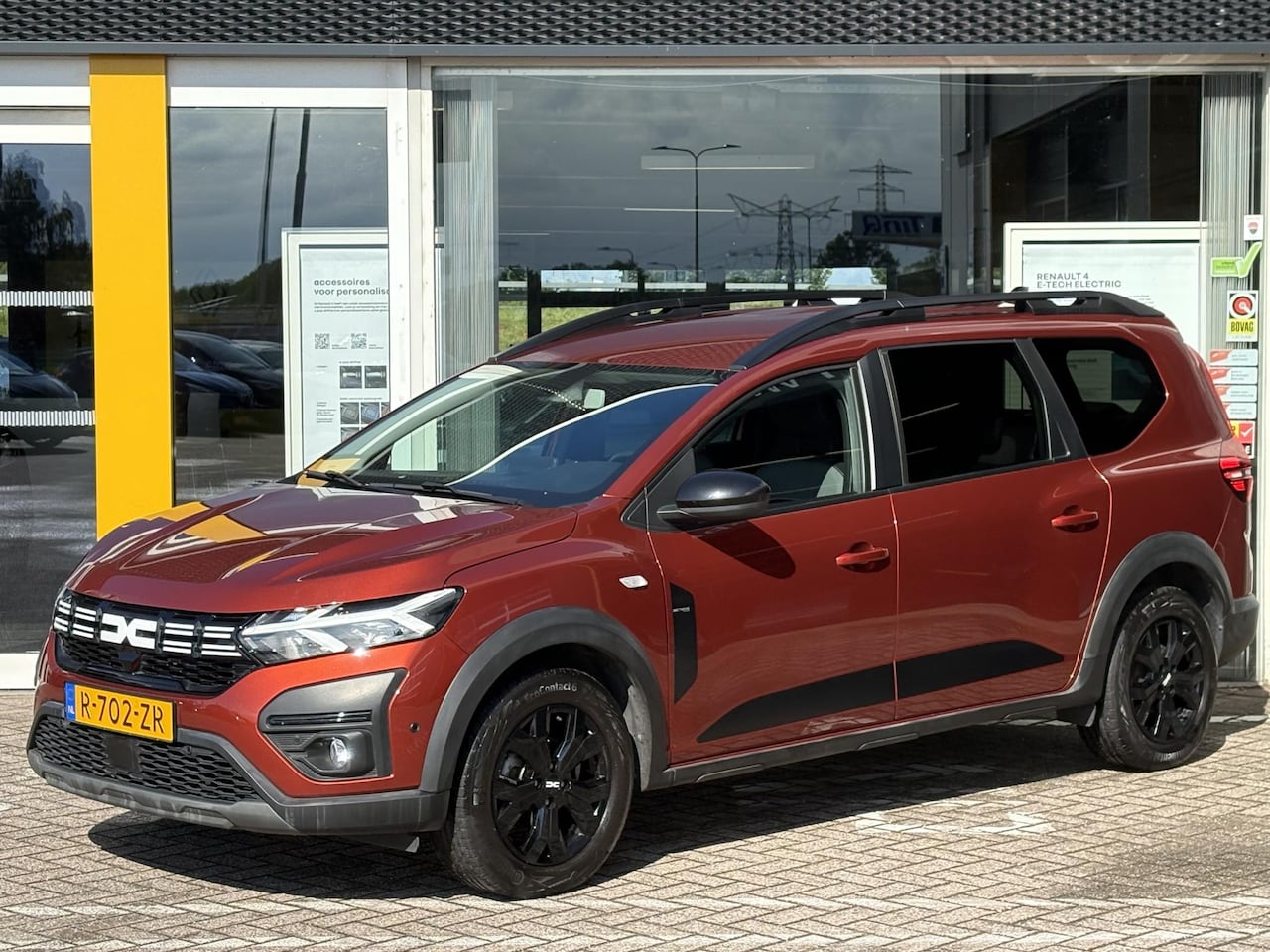 Dacia Jogger - 1.0 TCe 100 ECO-G Extreme 5p. | NAP | Navigatie | Stoelverwarming | Achteruitrijcamera | C - AutoWereld.nl