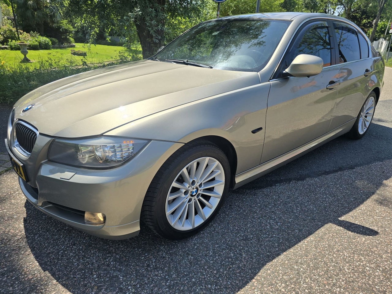 BMW 3-serie - 325i/AUTOMAAT/trelhaak/airco/CC/xenon-led - AutoWereld.nl
