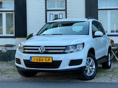 Volkswagen Tiguan - 2.0 TSI Sport&Style 4Motion|Automaat|Trekhaak|LMV|