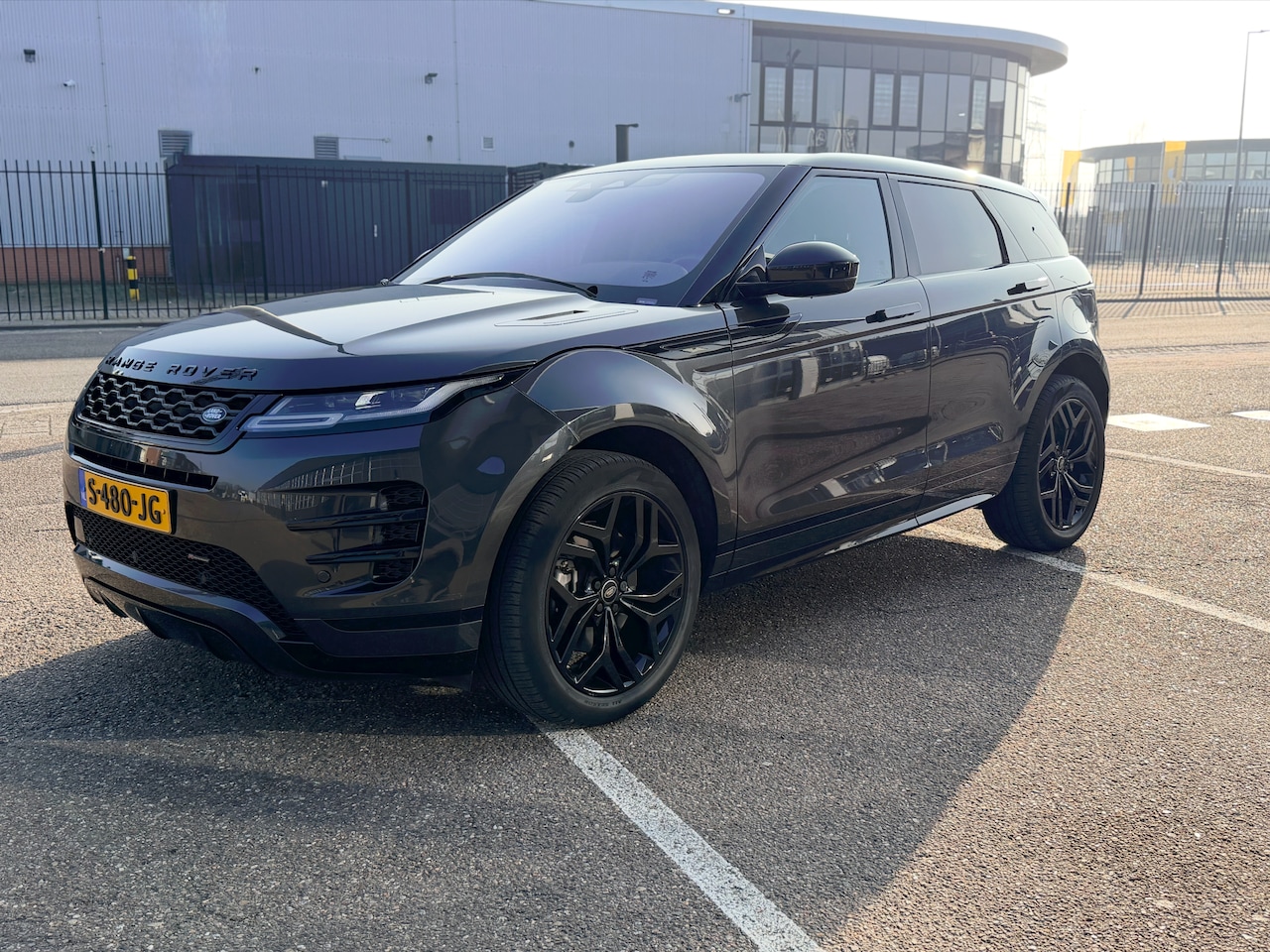 Land Rover Range Rover Evoque - 2.0 P300e AWD R-Dynamic SE Range Rover Evoque P300e R-Dynamic SE | 2023 | 48.000 km - AutoWereld.nl