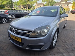 Opel Astra - 1.6 Essentia LEUKE AUTO RIJDT EN SCHAKELT GOED